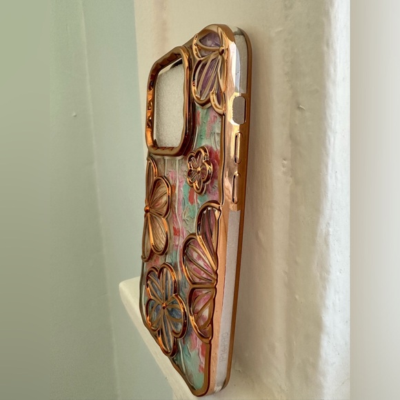 iPhone 14 Pro Flower Case - Picture 8 of 9